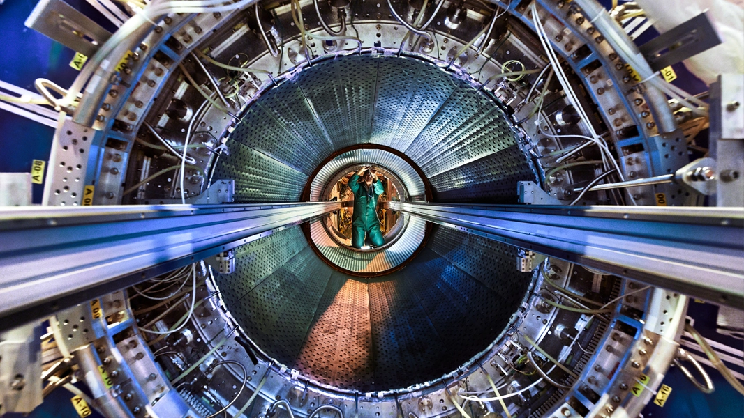 The Cern Large Hadron Collider