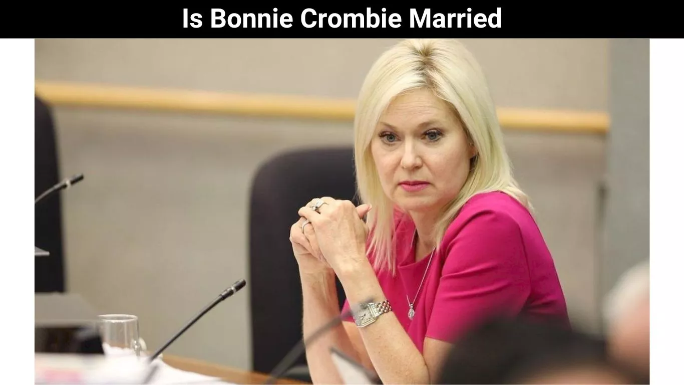 Is Bonnie Crombie Married